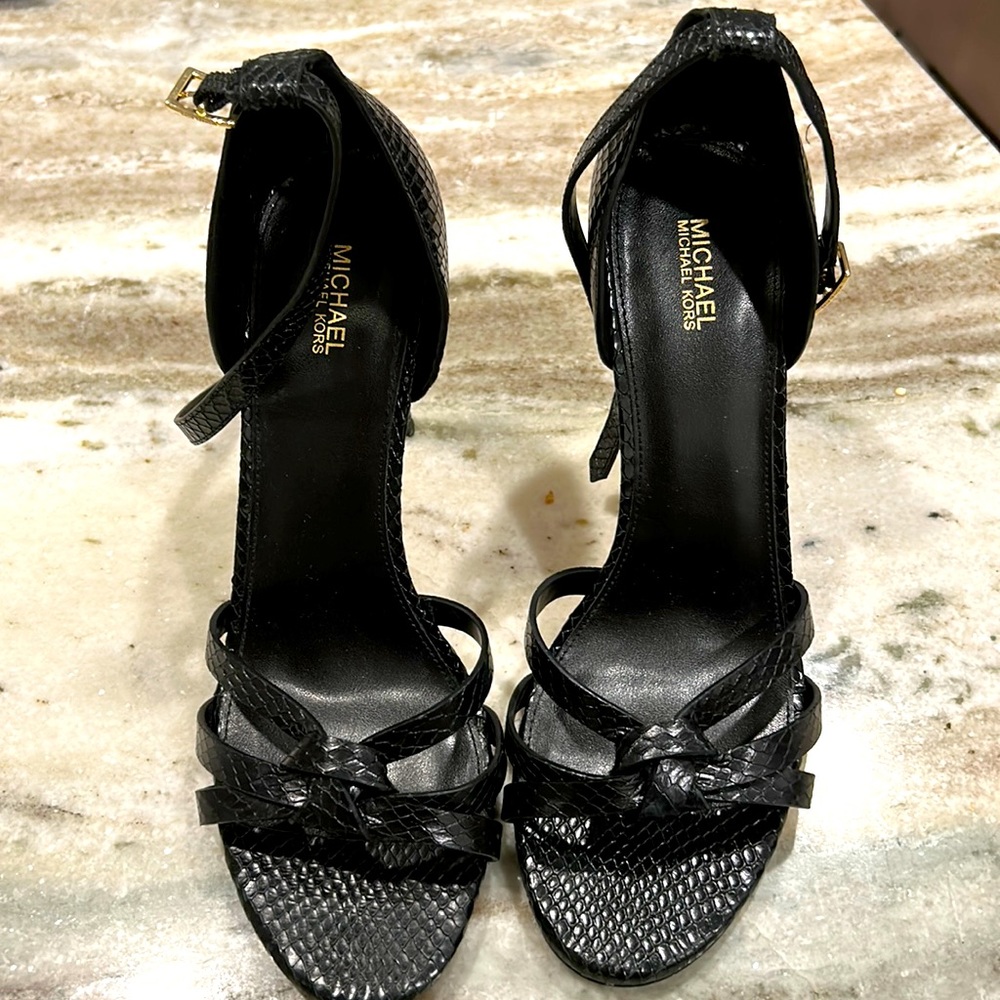 Michael Kora High Heel Stilettos!